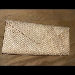 Straw clutch